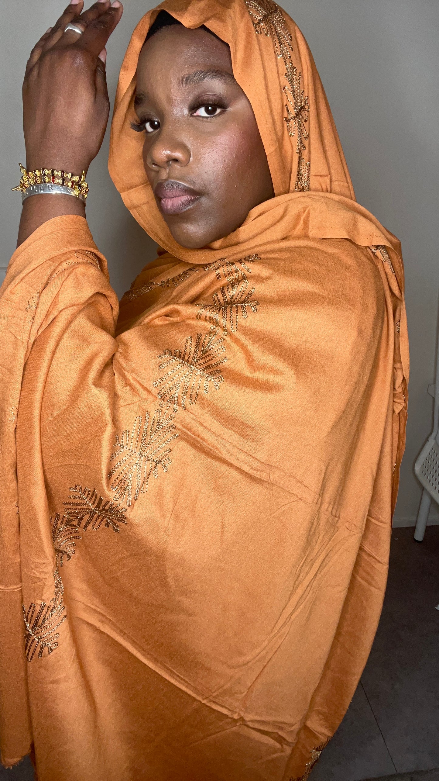 Dampé à motif camel avec broderie doré