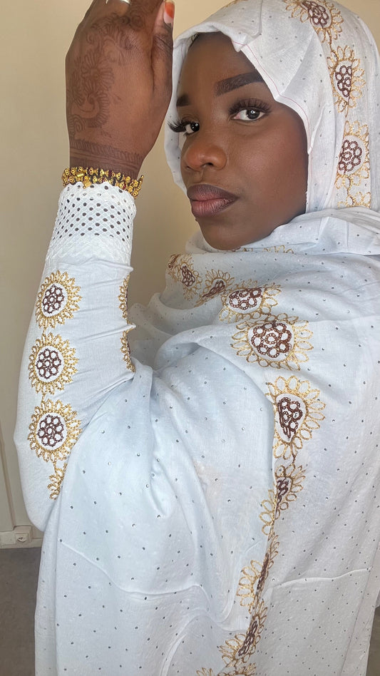 DAMPÉ BLANC BRODÉ À STRASS AVEC BODY